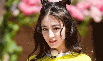 娱乐吃瓜女艺人官宣微博,吃瓜女艺人官宣微博,神秘男友身份引热议”